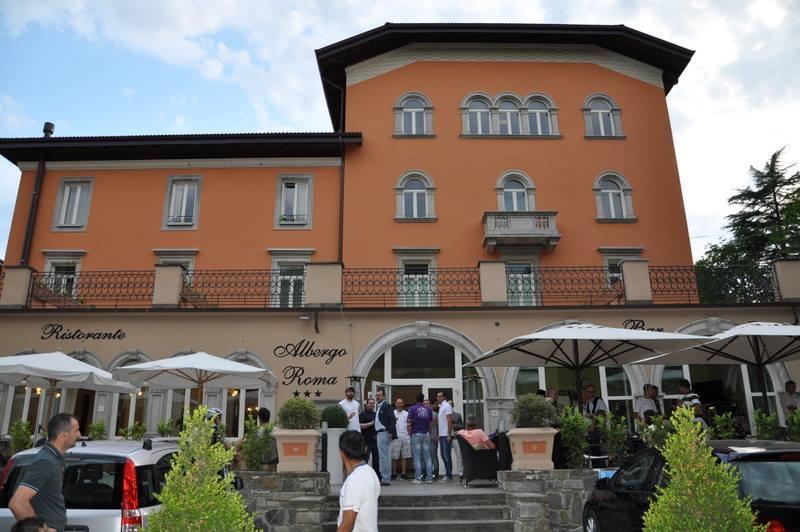 Albergo Roma Борґо-Валь-ді-Таро Екстер'єр фото
